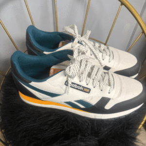 39. Reebok Sneakers - (Men's 10.5)