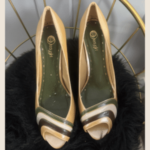 77. Small Heels - (Women's)